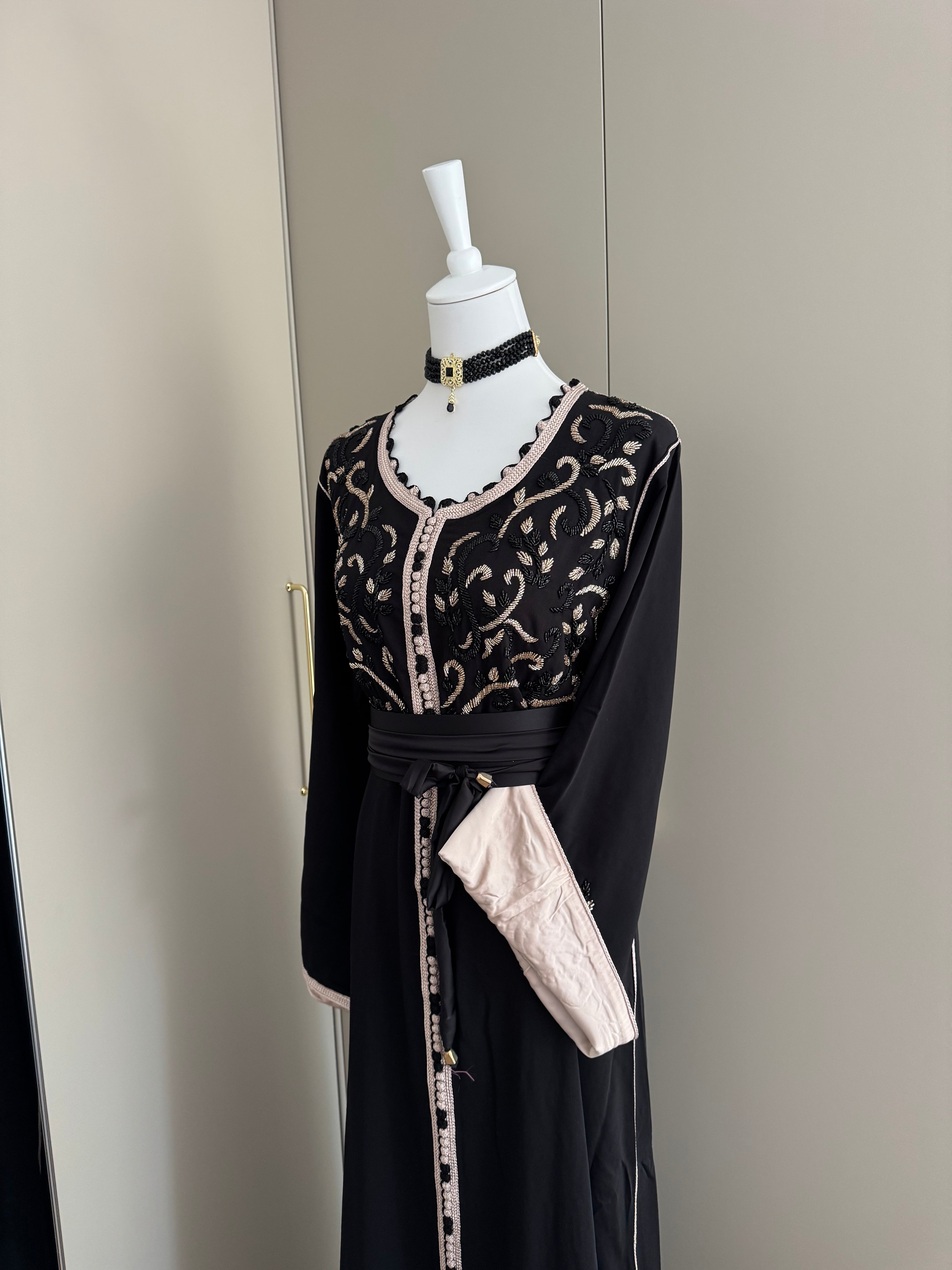 Caftan perlé