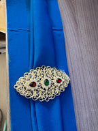 Two-tone caftan with defective belt