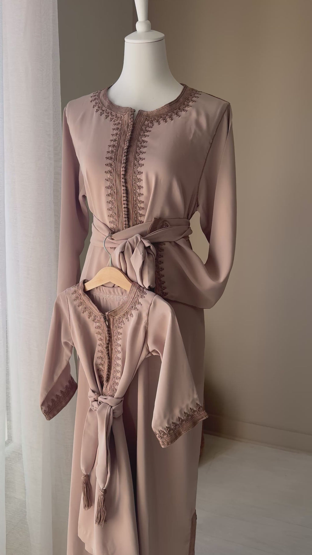 Caftan enfant en crêpe de soie - gamme prestige